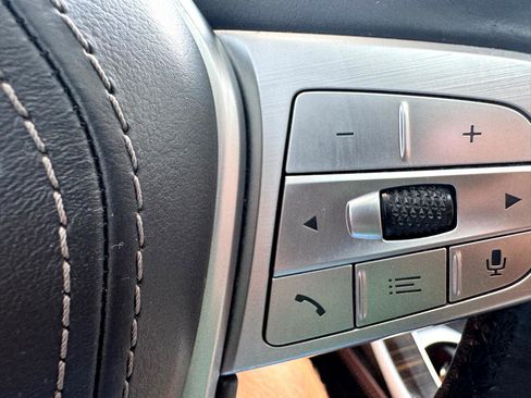 Used 2021 BMW X7 xDrive40i w/ Parking Assistance Package image 15