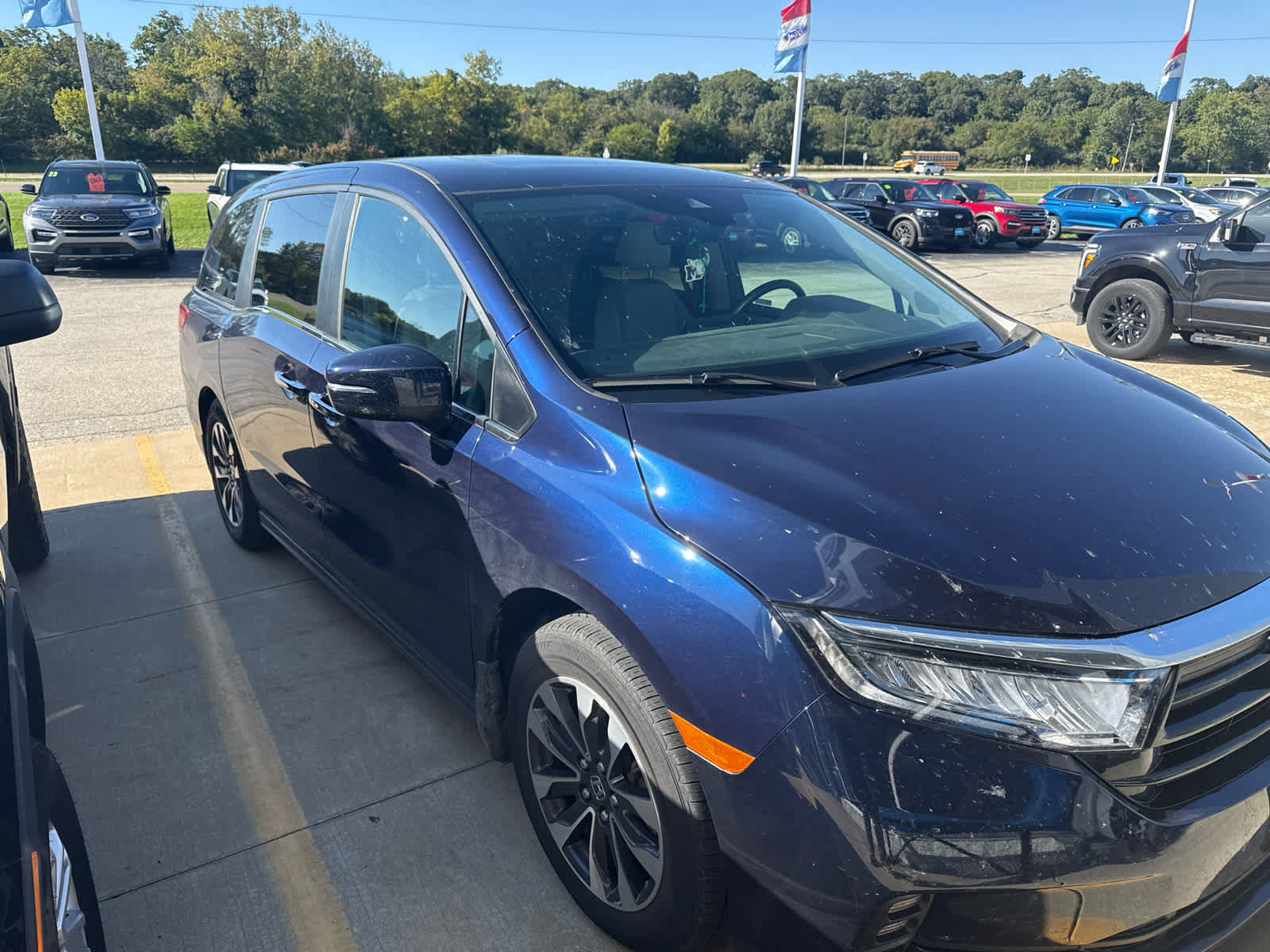 Used 2024 Honda Odyssey EX-L image 2