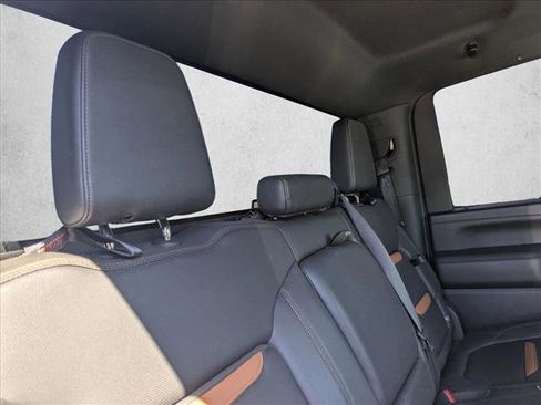 Used 2022 GMC Sierra 2500 AT4 image 19