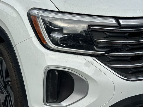 Used 2025 Volkswagen Atlas SE FWD image 7