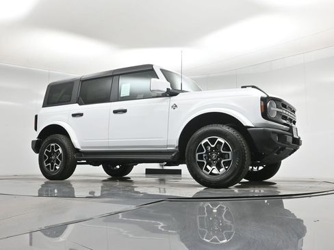 New 2026 Ford Bronco Outer Banks image 44