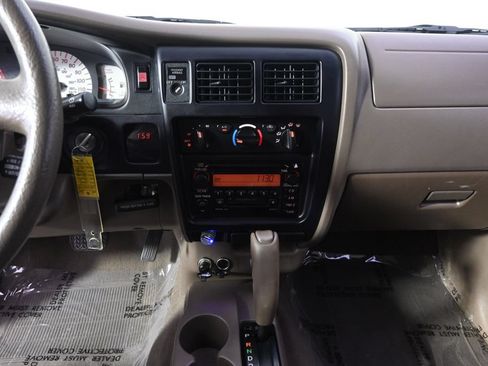 Used 2003 Toyota Tacoma PreRunner w/ SR5 Pkg RWD image 25