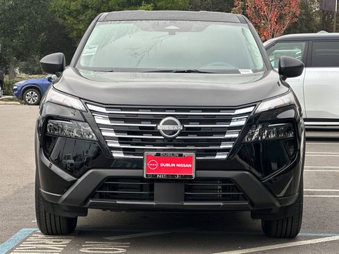 New 2026 Nissan Rogue S image 9