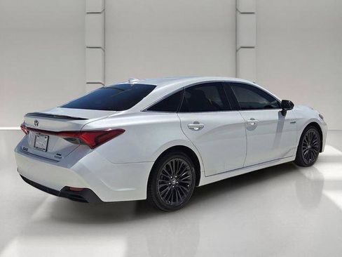 Used 2019 Toyota Avalon XSE FWD image 5