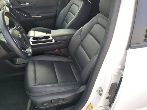 Used 2025 Chevrolet Equinox LT w/ Convenience Package II FWD image 19