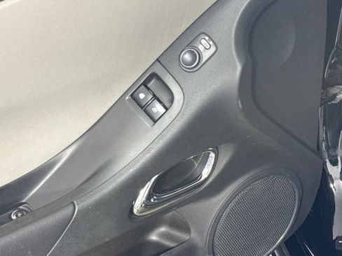 Used 2011 Chevrolet Camaro LS RWD image 12
