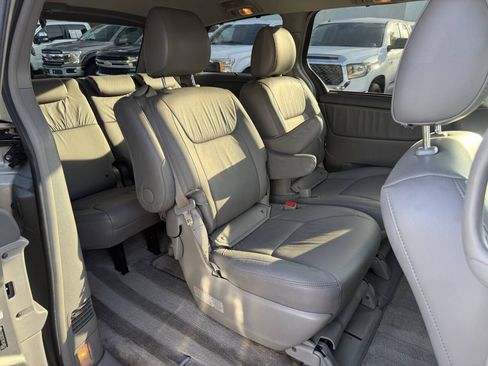 Used 2009 Toyota Sienna XLE FWD image 14