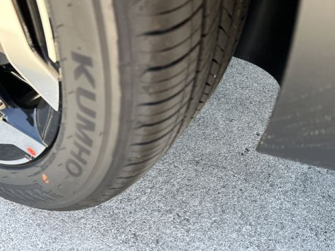 New 2025 Kia Telluride S image 11