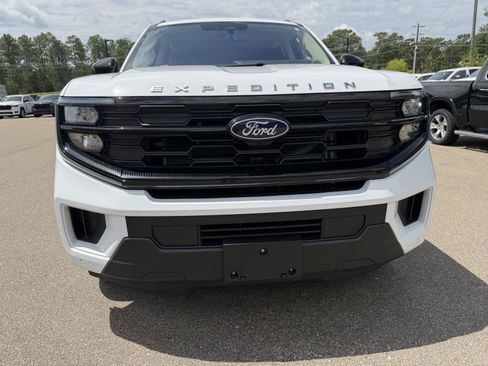 Used 2025 Ford Expedition Active AWD/4WD image 26