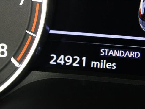 Certified 2025 Nissan Rogue SV image 27