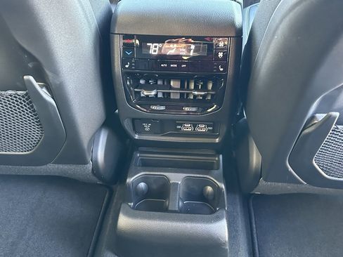 New 2025 Jeep Grand Cherokee L Limited image 17