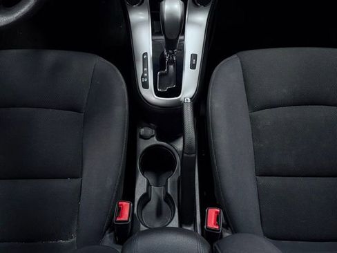 Used 2015 Chevrolet Cruze LT FWD image 28