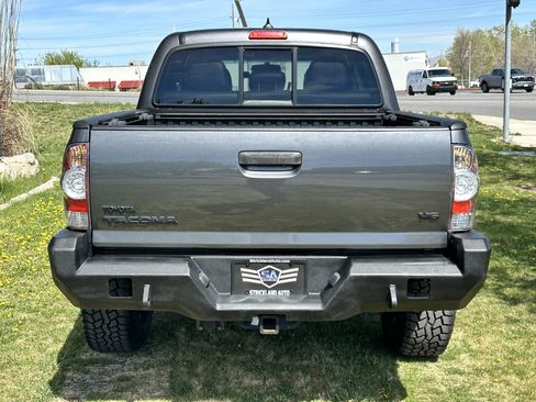 Used 2015 Toyota Tacoma 4x4 Double Cab w/ TRD Off-Road Package image 8