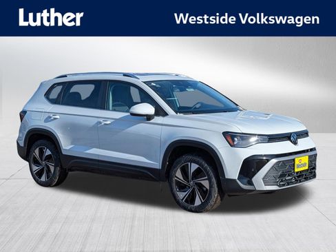 New 2026 Volkswagen Taos SE AWD/4WD image 1