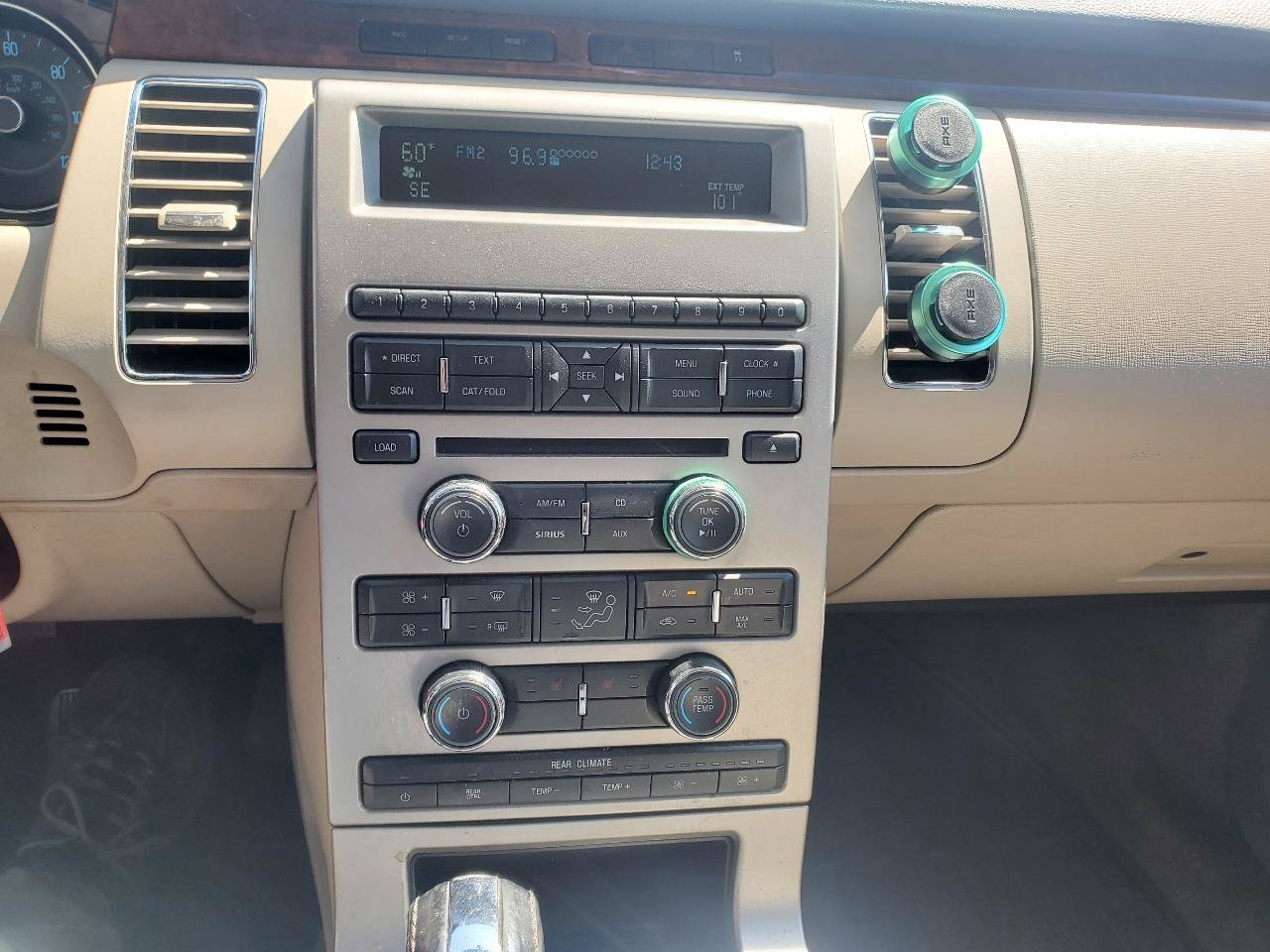 Used 2009 Ford Flex Limited FWD image 22