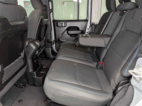 Used 2024 Jeep Wrangler Unlimited Rubicon 4xe image 26