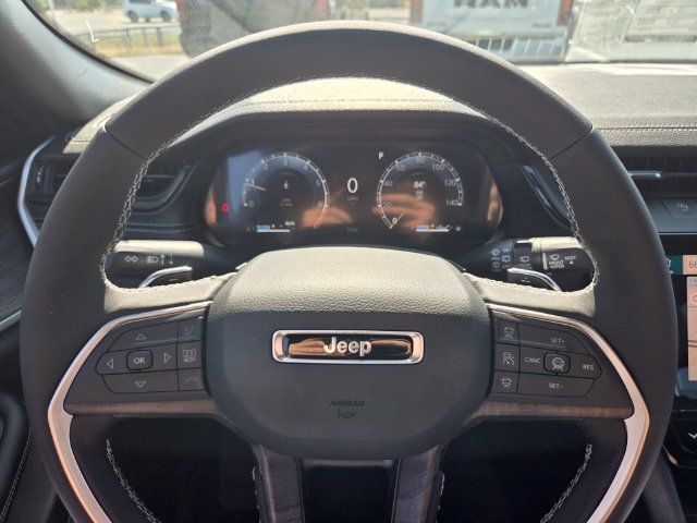 New 2026 Jeep Grand Cherokee Altitude RWD image 24