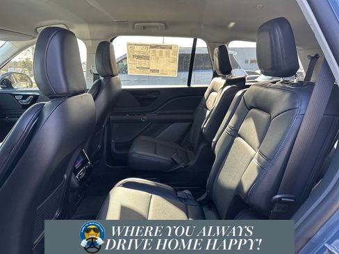 New 2026 Lincoln Aviator Premiere image 21