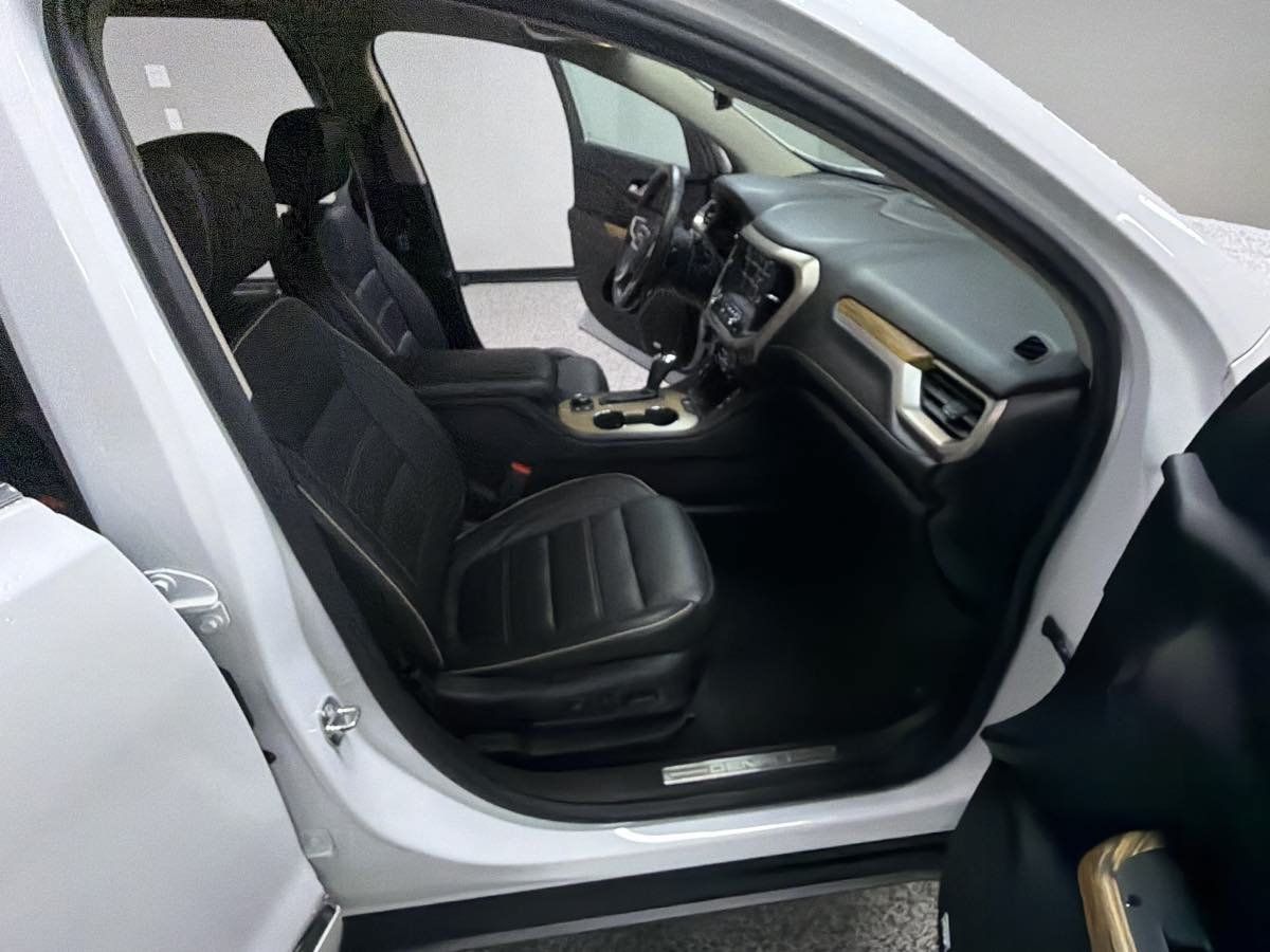 Used 2017 GMC Acadia Denali FWD image 27