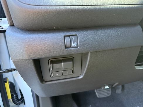 New 2026 Chevrolet Colorado W/T w/ WT Custom Package AWD/4WD image 19