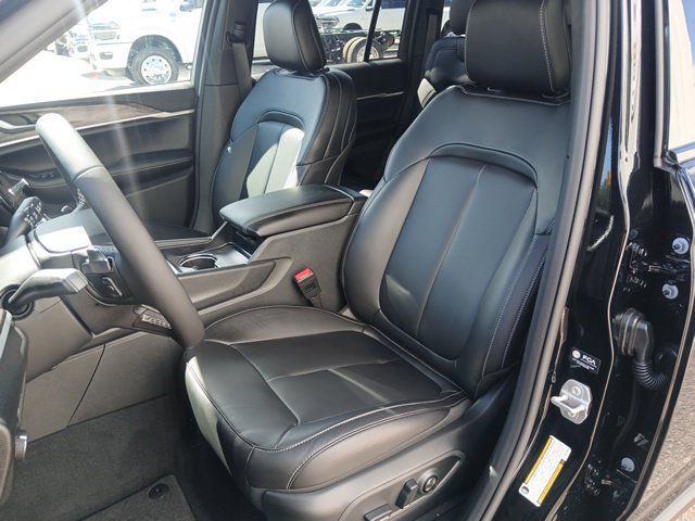 New 2027 Jeep Grand Cherokee Limited AWD/4WD image 34