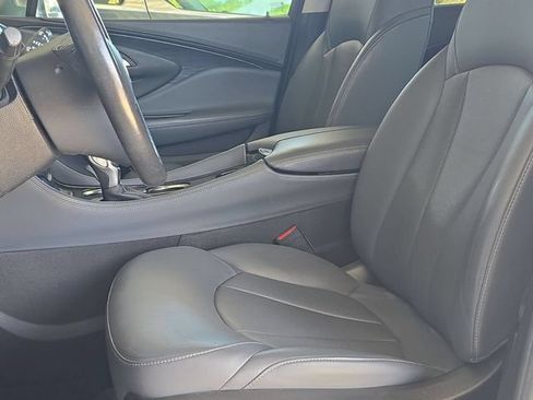 Used 2020 Buick Envision Essence FWD image 22