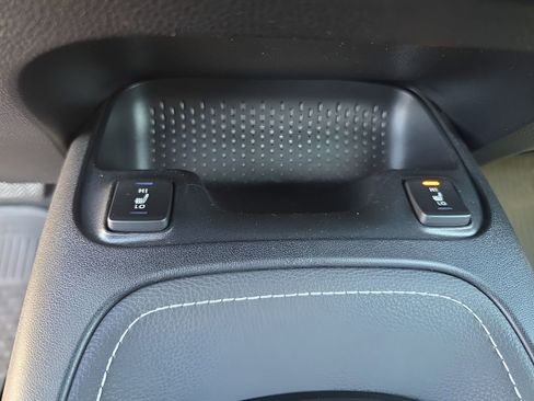 Used 2020 Toyota Corolla XSE image 21