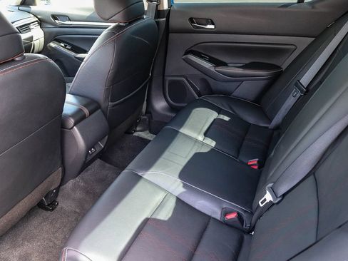 Used 2025 Nissan Altima 2.5 SR w/ SR Premium Package FWD image 20