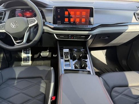 New 2026 Volkswagen Atlas Peak Edition AWD/4WD image 6