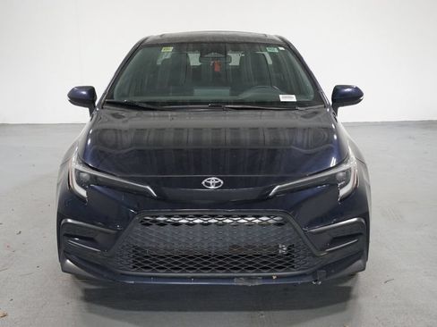 Used 2023 Toyota Corolla SE w/ SE Premium Package FWD image 2