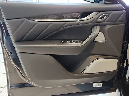 New 2024 Maserati Levante Trofeo image 7