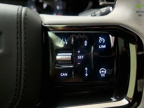 Used 2024 Land Rover Range Rover Velar Dynamic SE AWD/4WD image 64