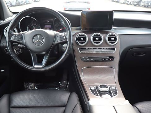 Used 2019 Mercedes-Benz GLC 300 4MATIC image 12