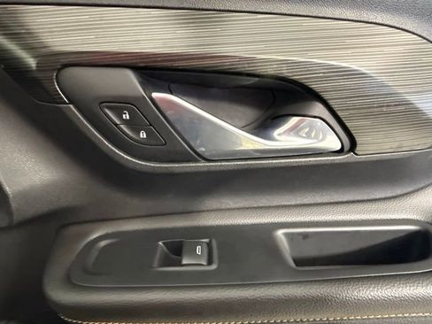 Used 2021 GMC Terrain SLT w/ Infotainment Package II image 36