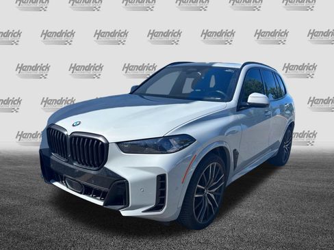 Used 2024 BMW X5 xDrive40i w/ M Sport Package AWD/4WD image 9