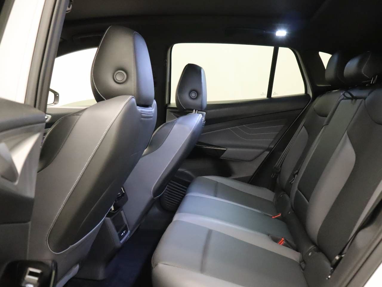Certified 2023 Volkswagen ID.4 S RWD image 17
