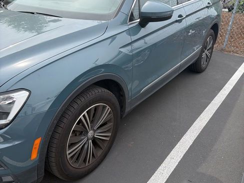 Used 2019 Volkswagen Tiguan SEL image 2