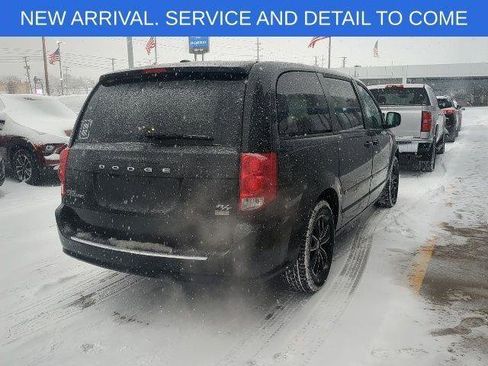 Used 2016 Dodge Grand Caravan R/T image 7