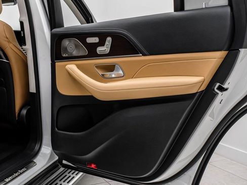 Used 2024 Mercedes-Benz GLS 580 4MATIC image 44