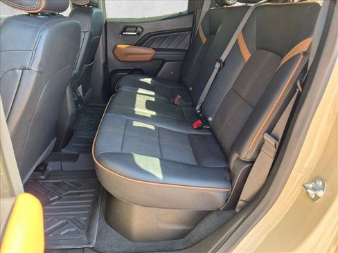 Used 2024 GMC Canyon AT4 w/ Technology Package AWD/4WD image 18