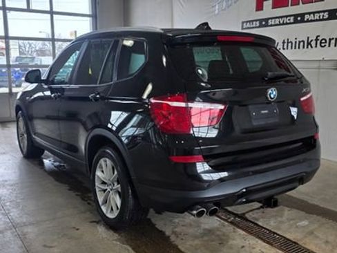 Used 2017 BMW X3 xDrive28i image 3