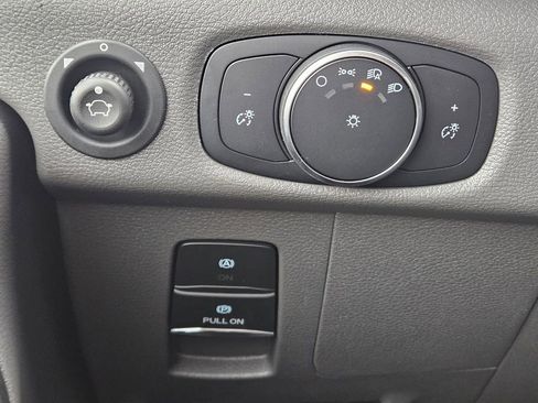 New 2026 Ford Transit 250 148 Medium Roof image 17