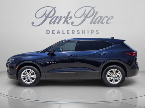 Used 2020 Chevrolet Blazer LT FWD image 2