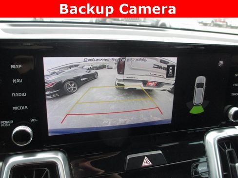 Used 2021 Kia Sorento SX image 16