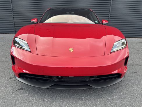 New 2026 Porsche Taycan image 9