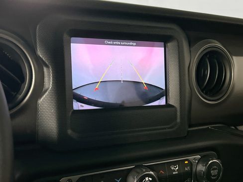 Used 2023 Jeep Wrangler Unlimited Sport AWD/4WD image 13
