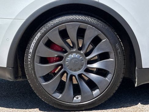 Used 2022 Tesla Model Y Performance AWD/4WD image 25