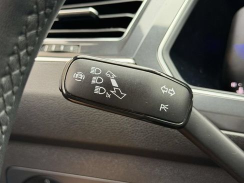 Used 2024 Volkswagen Tiguan SE R-Line AWD/4WD image 25