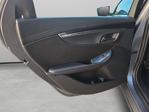 Used 2016 Chevrolet Impala LT FWD image 34