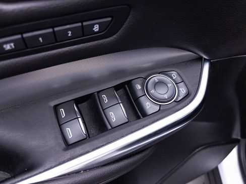 Used 2021 Cadillac XT4 Premium Luxury AWD/4WD image 19